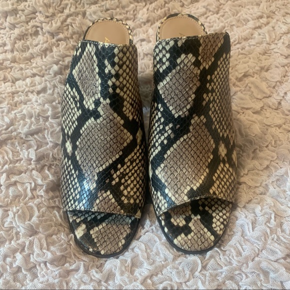 Aldo | Chunky High Heels - Picture 4 of 10